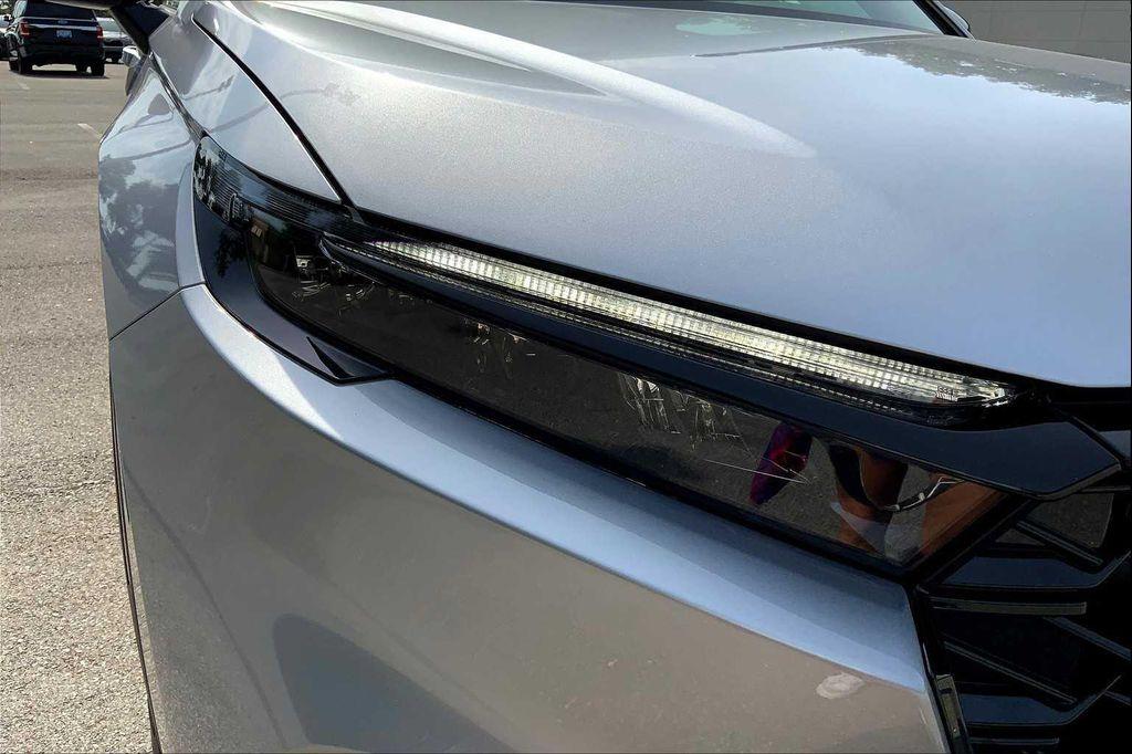 new 2026 Honda CR-V Hybrid car, priced at $38,642
