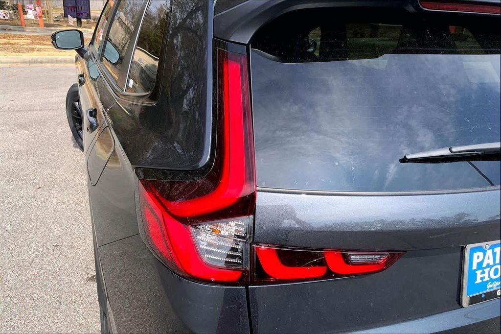 new 2026 Honda CR-V Hybrid car, priced at $38,597