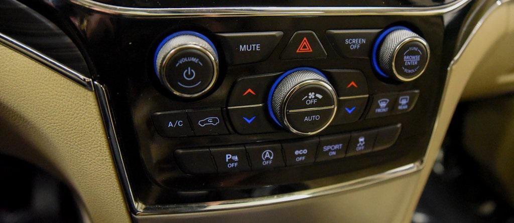 used 2021 Jeep Grand Cherokee car, priced at $22,789