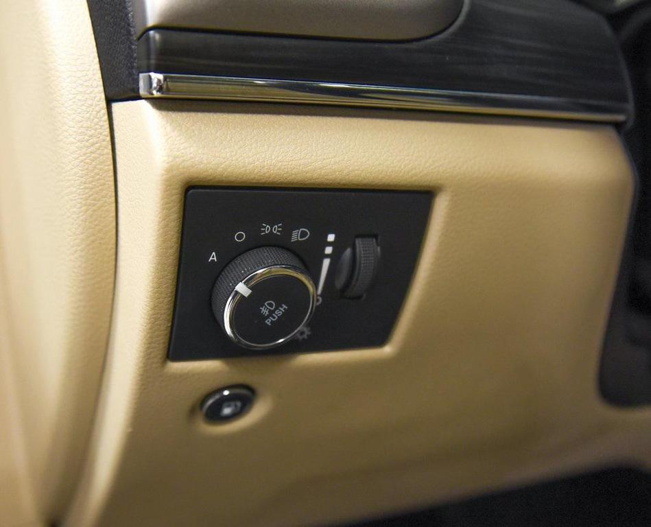 used 2021 Jeep Grand Cherokee car, priced at $22,789