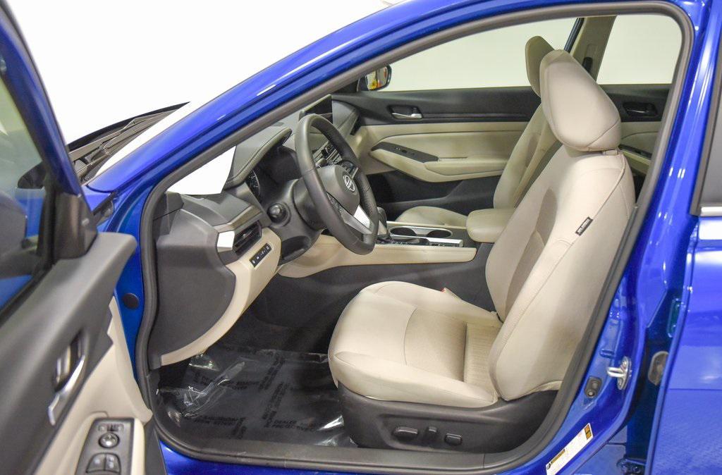 used 2025 Nissan Altima car, priced at $22,672