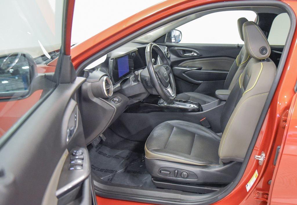 used 2024 Chevrolet Trax car, priced at $20,341