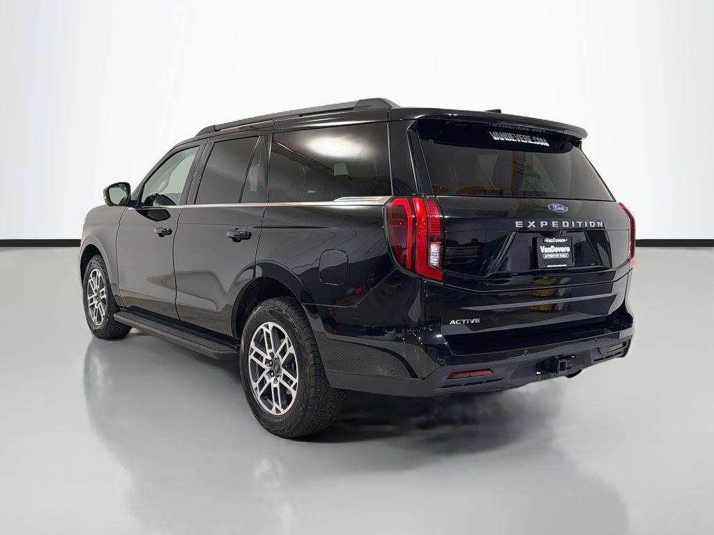 used 2025 Ford Expedition car, priced at $59,879