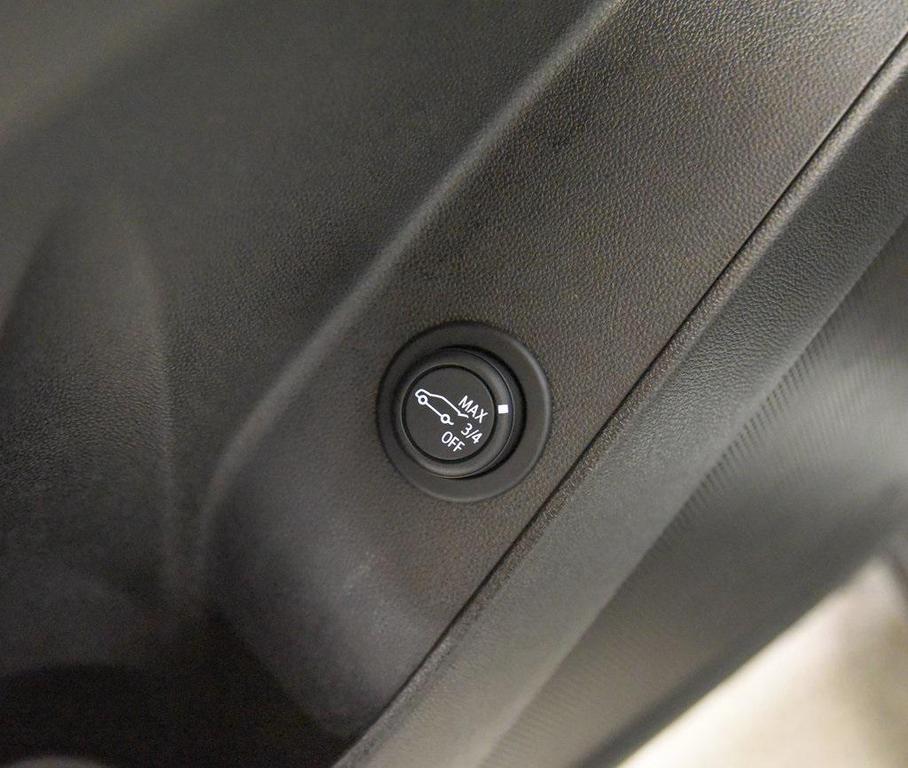 used 2023 Chevrolet Equinox car, priced at $17,989