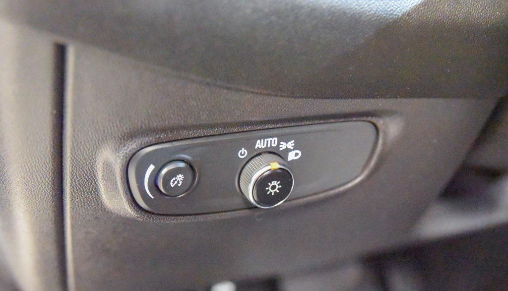 used 2023 Chevrolet Equinox car, priced at $17,989