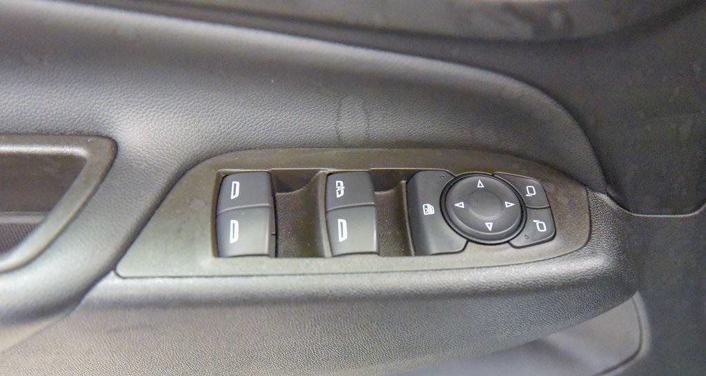 used 2023 Chevrolet Equinox car, priced at $17,989