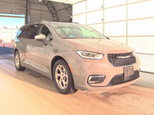 used 2023 Chrysler Pacifica car, priced at $30,995