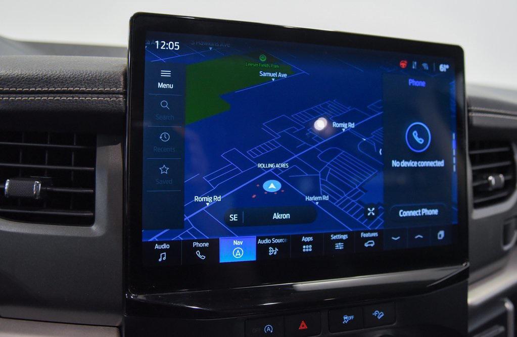 used 2023 Ford Expedition car, priced at $40,000