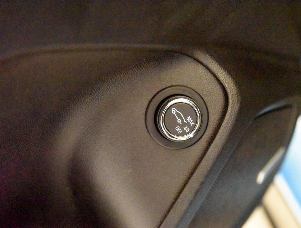 used 2025 Chevrolet TrailBlazer car, priced at $25,972