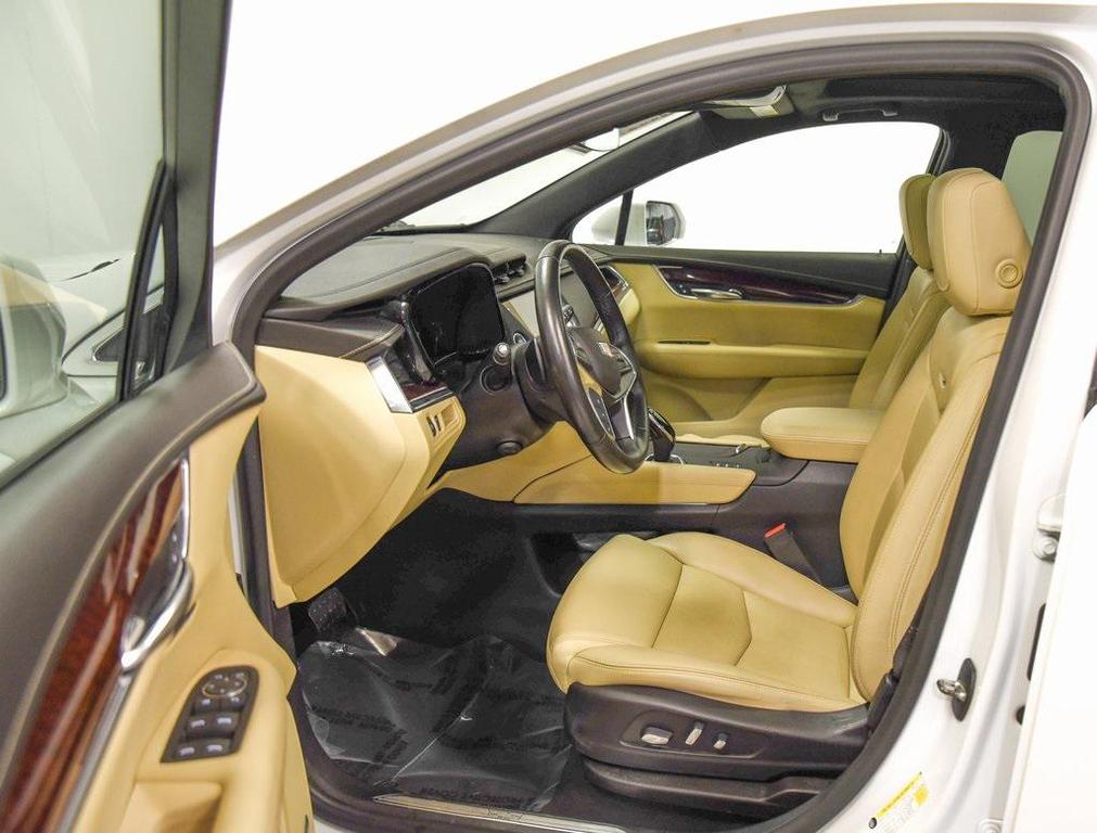 used 2019 Cadillac XT5 car, priced at $15,572