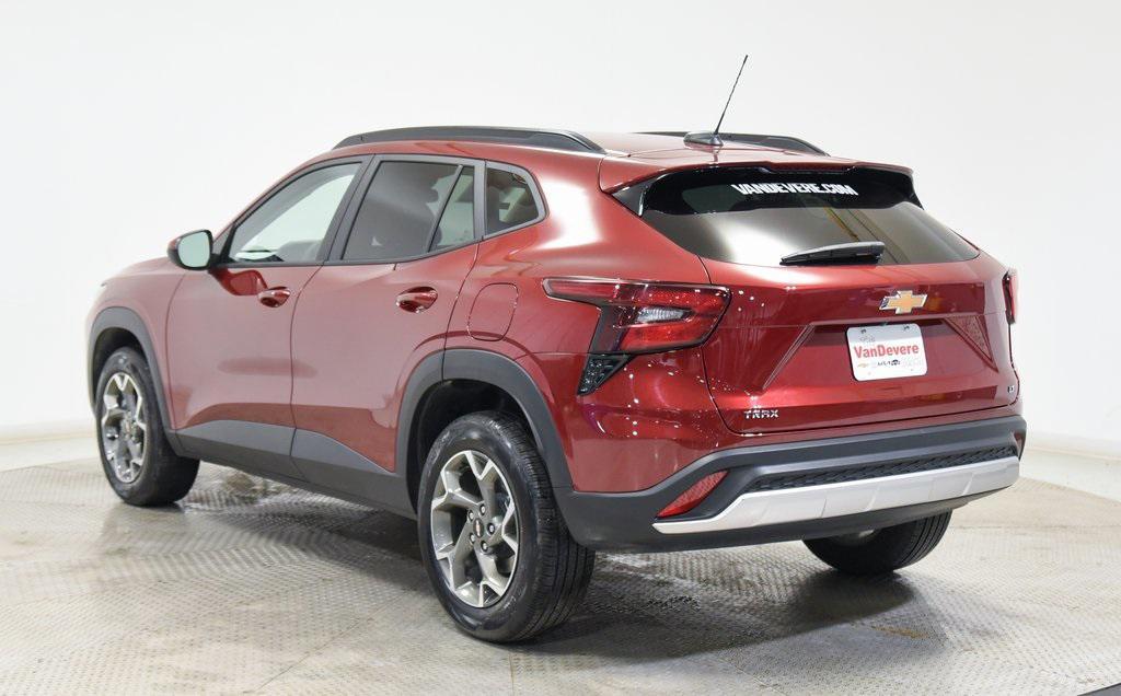 used 2025 Chevrolet Trax car, priced at $21,372