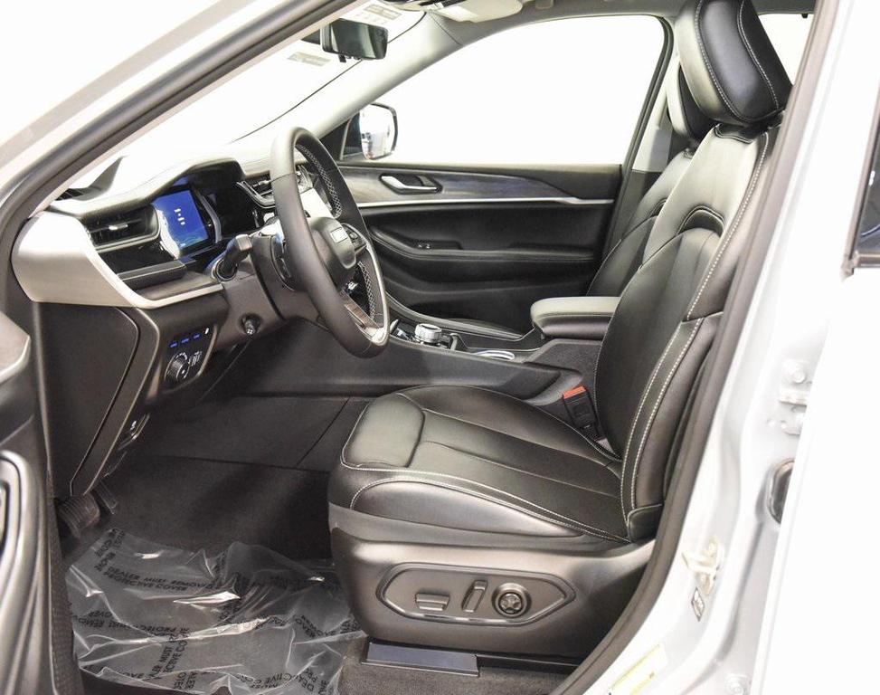 used 2023 Jeep Grand Cherokee 4xe car, priced at $29,489