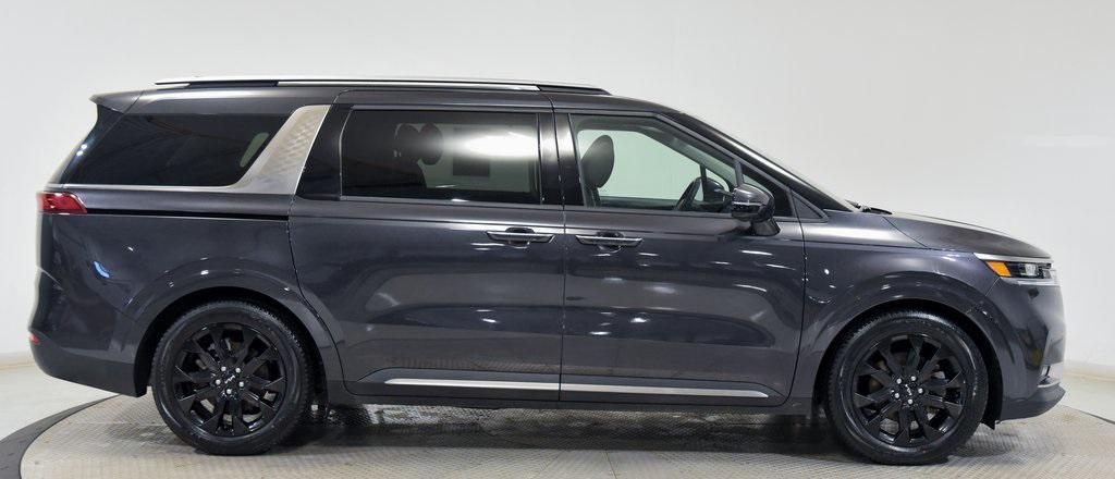 used 2024 Kia Carnival car, priced at $36,889