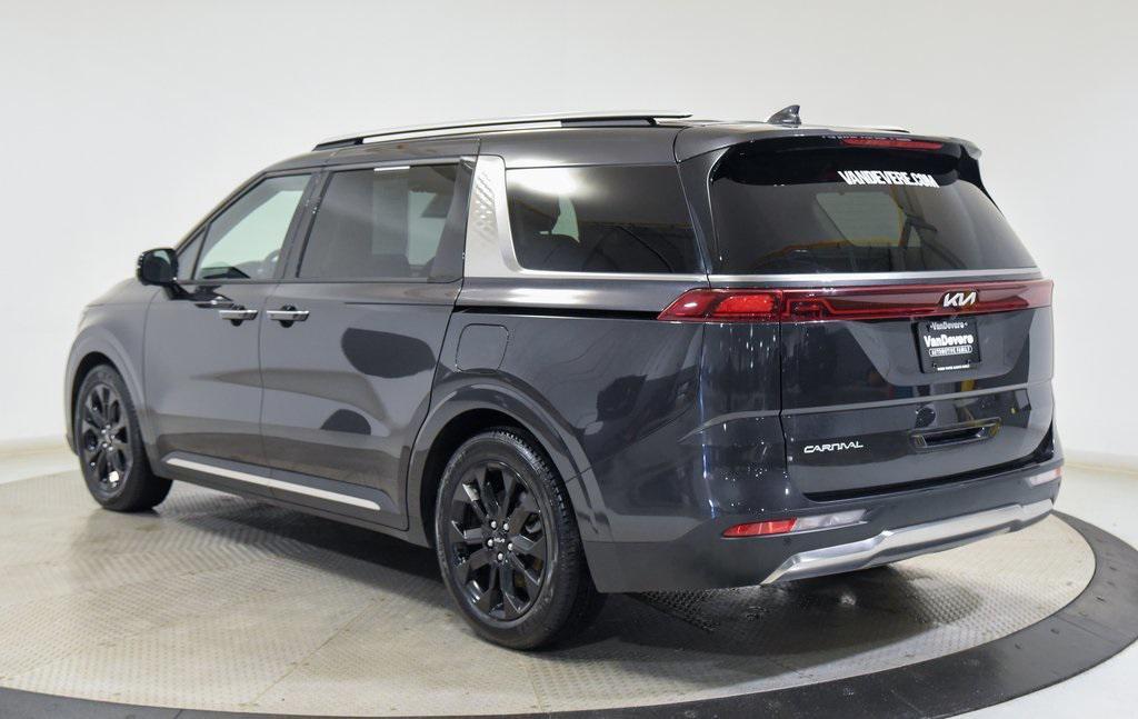 used 2024 Kia Carnival car, priced at $36,889