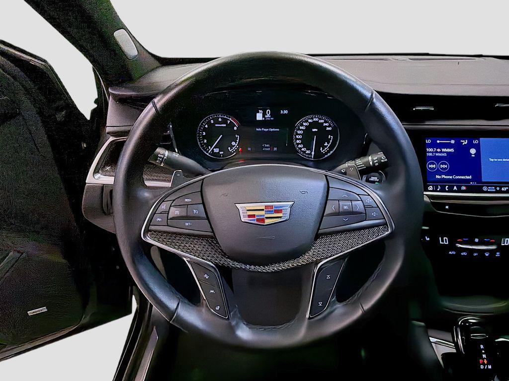 used 2023 Cadillac XT5 car, priced at $34,997