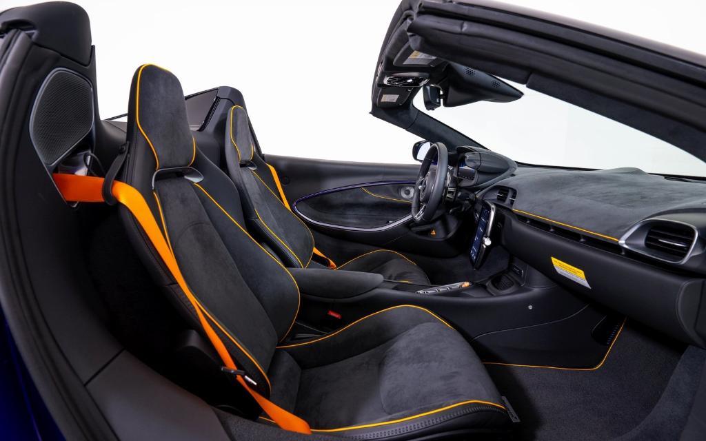 used 2025 McLaren Artura car, priced at $300,102