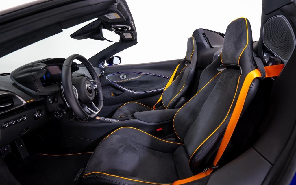 used 2025 McLaren Artura car, priced at $300,102