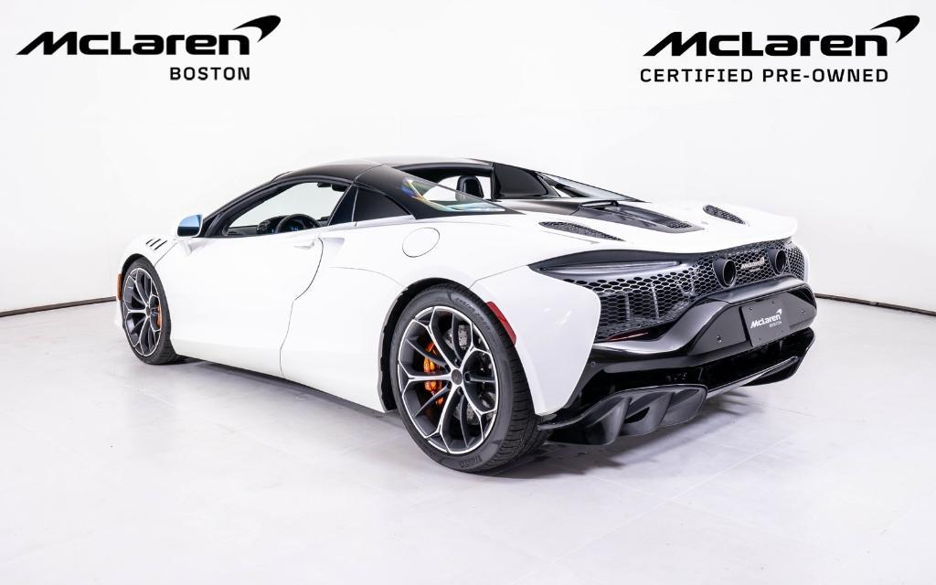used 2025 McLaren Artura car, priced at $256,399