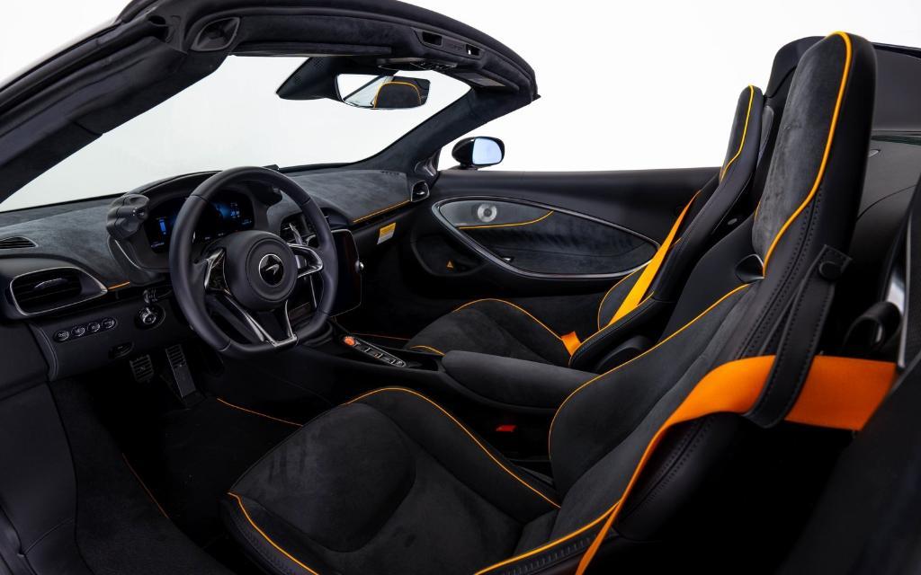 used 2025 McLaren Artura car, priced at $259,399