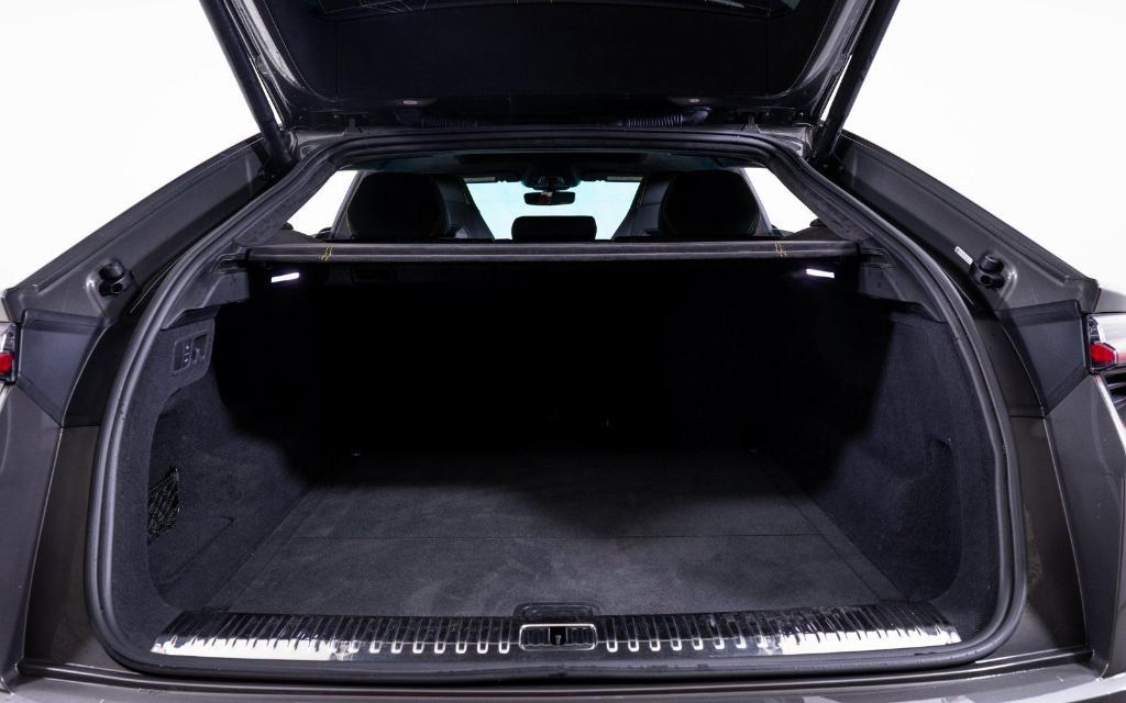 used 2021 Lamborghini Urus car, priced at $198,399