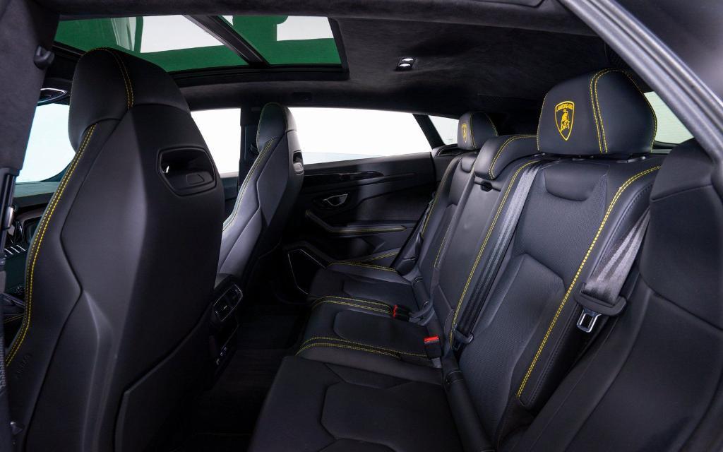 used 2021 Lamborghini Urus car, priced at $198,399
