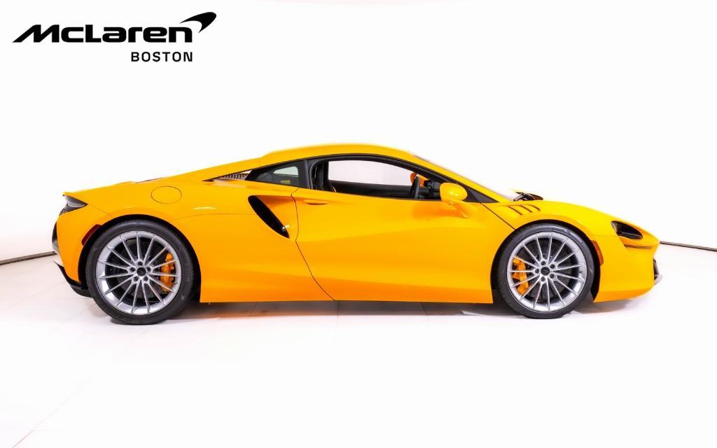 new 2026 McLaren Artura car, priced at $279,150