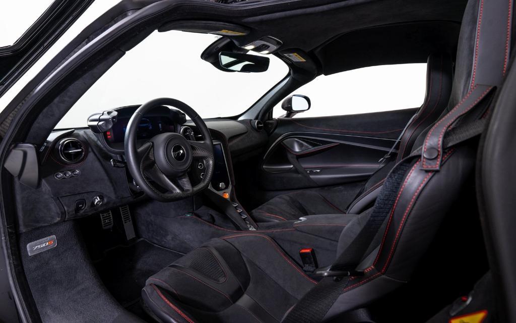 used 2025 McLaren 750S car, priced at $372,526