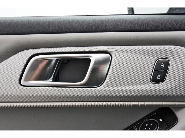 new 2025 Ford Explorer car, priced at $37,995