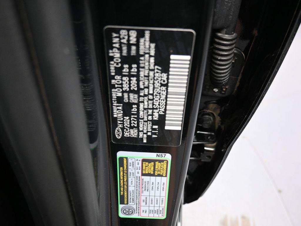 used 2025 Hyundai Elantra car, priced at $22,282