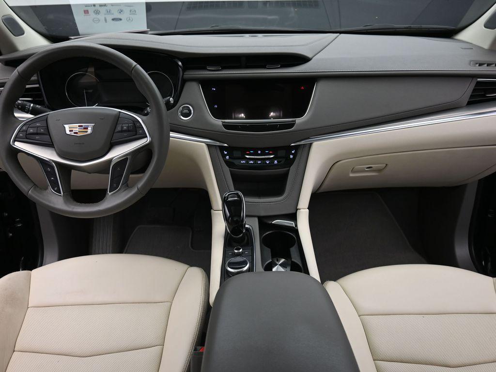 used 2023 Cadillac XT5 car, priced at $31,120