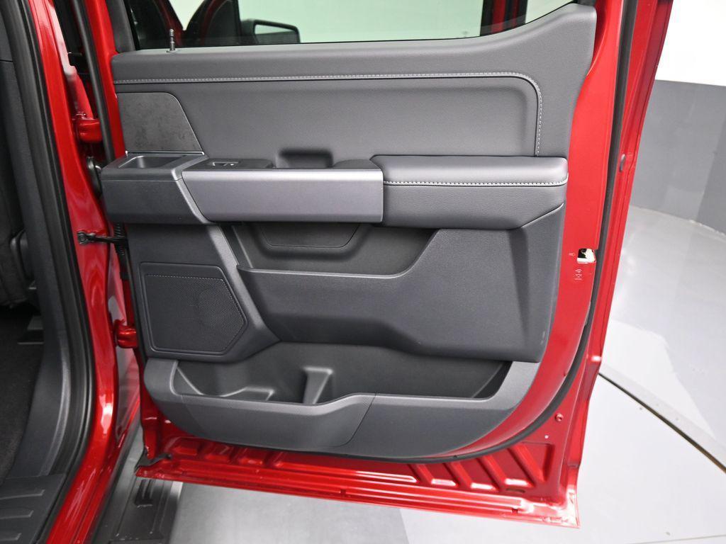 new 2026 Ford F-150 car, priced at $52,560