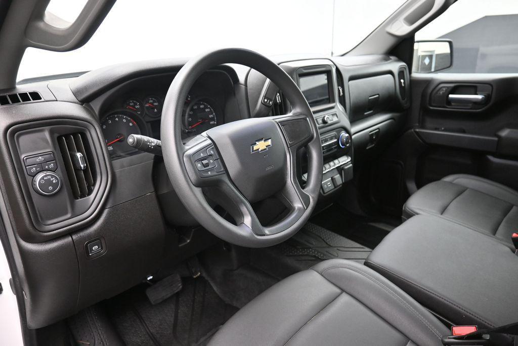 used 2025 Chevrolet Silverado 1500 car, priced at $29,718