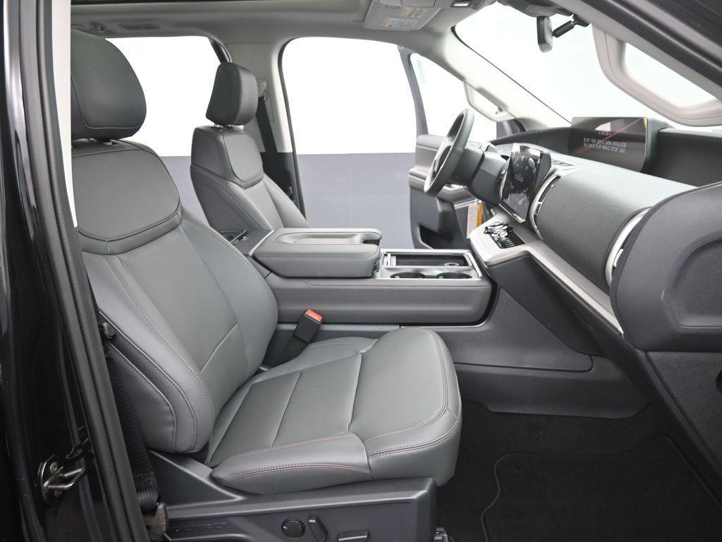 new 2025 Ford Expedition car, priced at $63,097