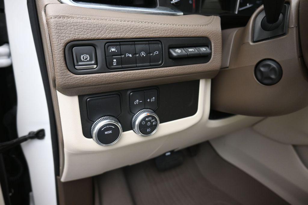 used 2021 GMC Yukon XL car, priced at $51,717