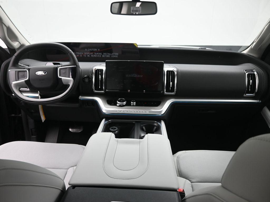 new 2025 Ford Expedition car, priced at $74,833