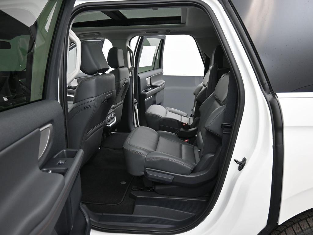 new 2025 Ford Expedition Max car, priced at $67,082