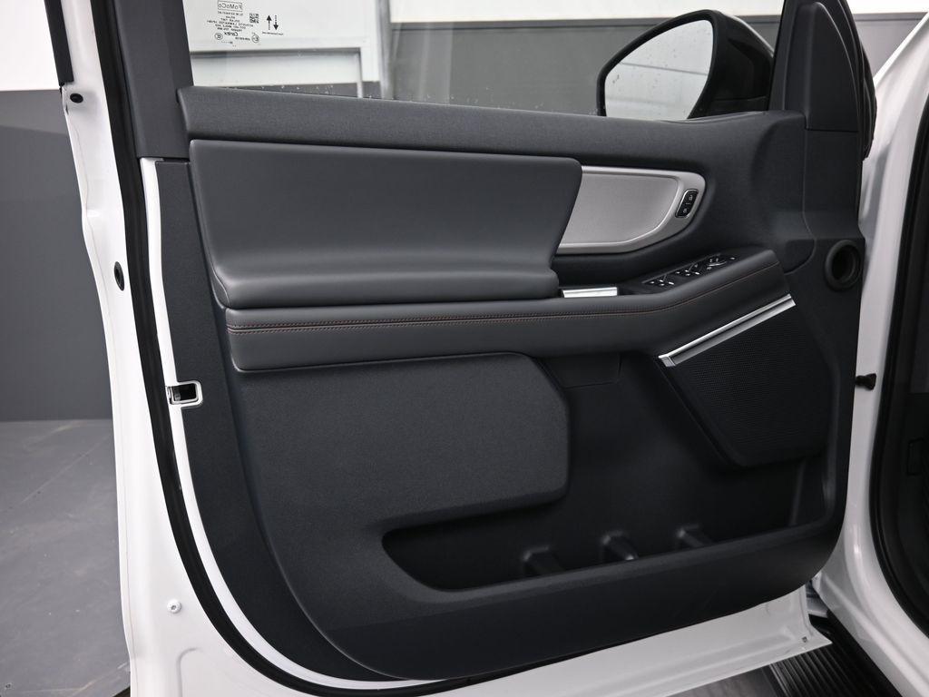 new 2025 Ford Expedition Max car, priced at $67,082