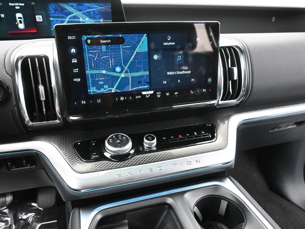 new 2025 Ford Expedition car, priced at $79,046