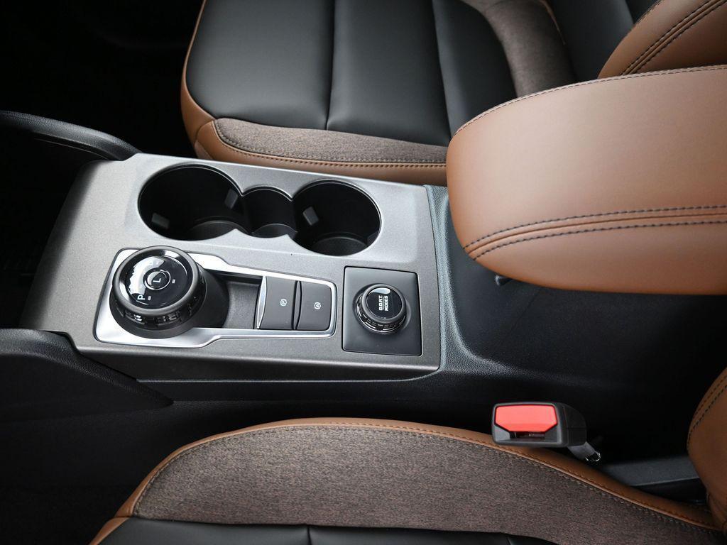 new 2025 Ford Bronco Sport car, priced at $33,599