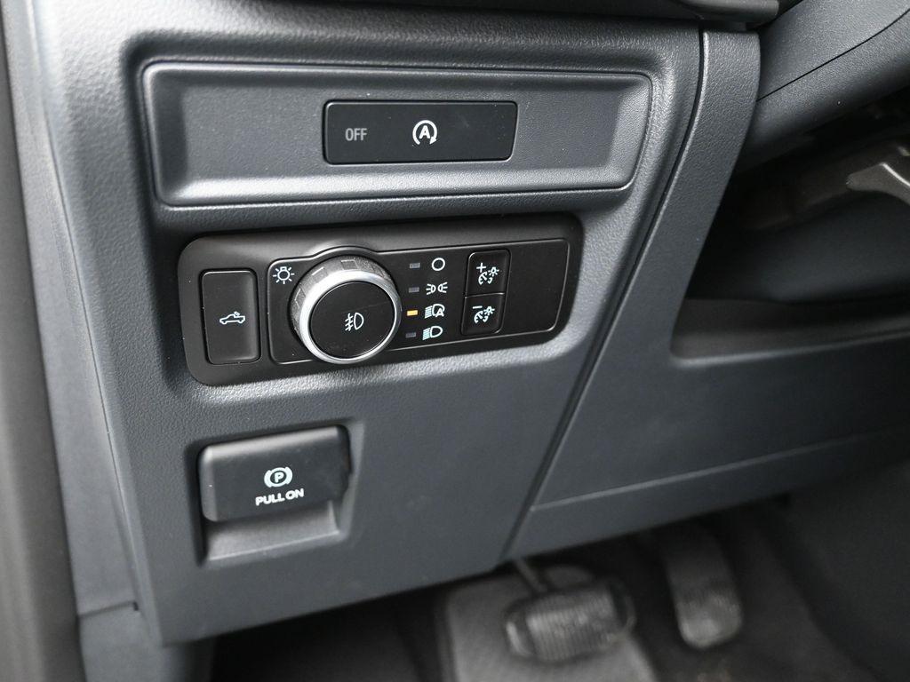 new 2025 Ford F-150 car, priced at $43,364