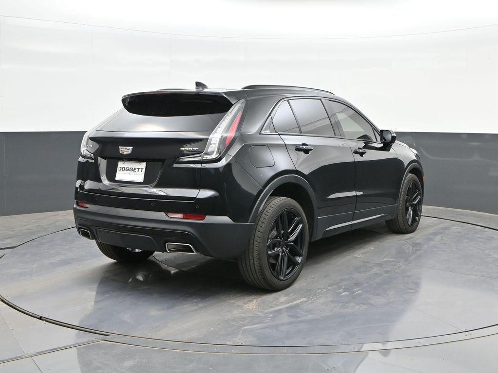 used 2022 Cadillac XT4 car, priced at $23,097