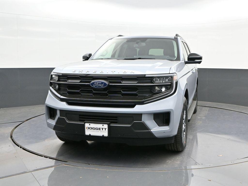 new 2026 Ford Expedition car, priced at $66,121