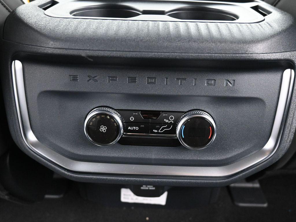 new 2026 Ford Expedition car, priced at $60,956