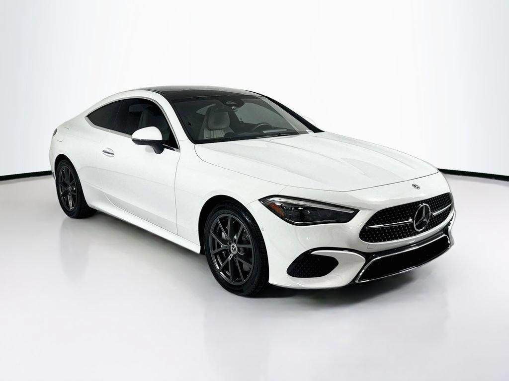 Mercedes-Benz CLE view 3