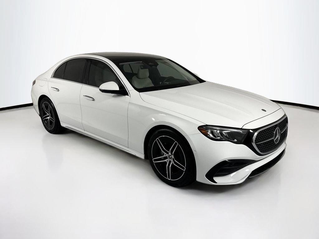 Mercedes-Benz E-Class view 3