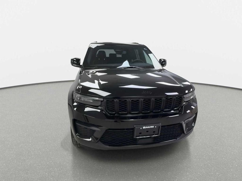 used 2024 Jeep Grand Cherokee car, priced at $30,990