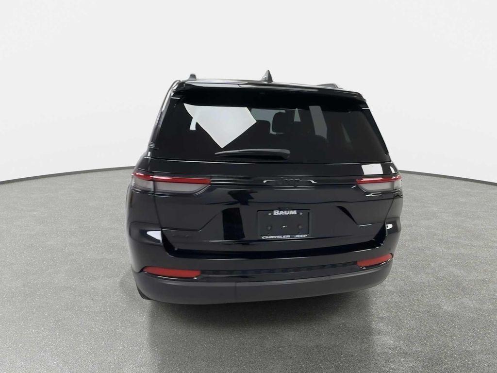 used 2024 Jeep Grand Cherokee car, priced at $30,990