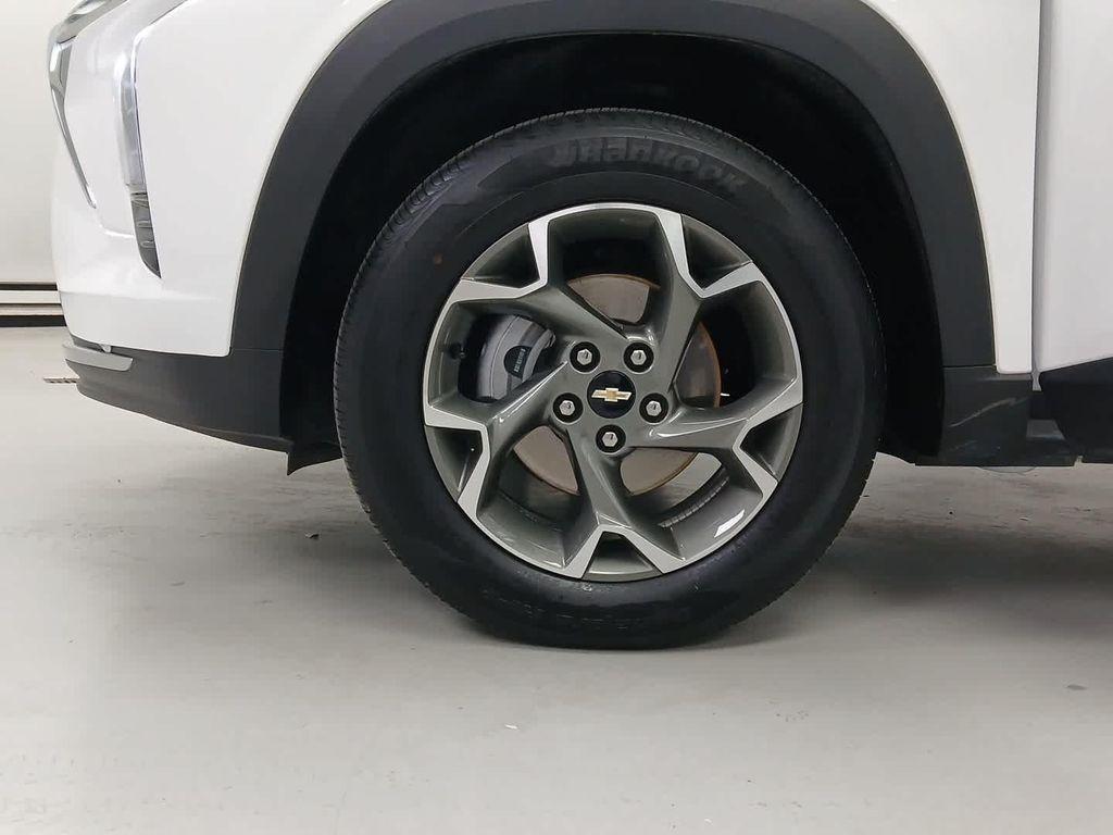 used 2025 Chevrolet Trax car, priced at $21,990