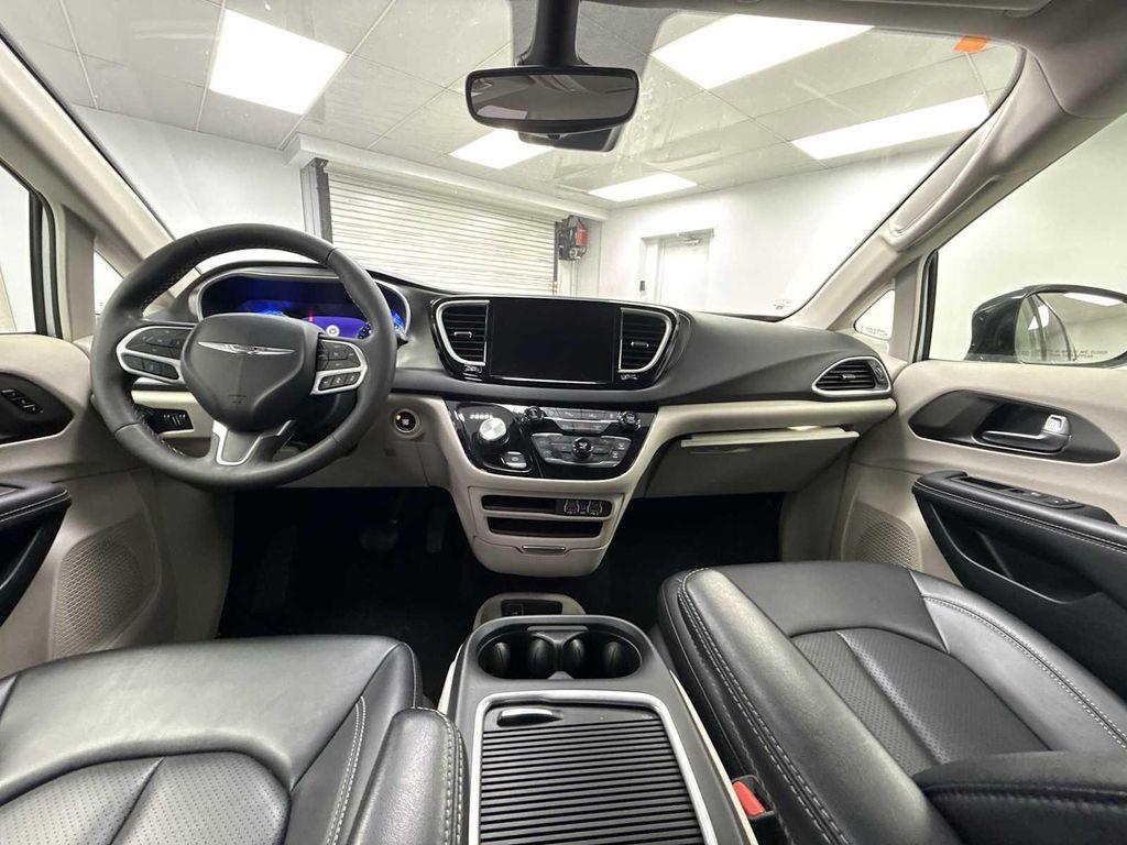 used 2024 Chrysler Pacifica car, priced at $28,990