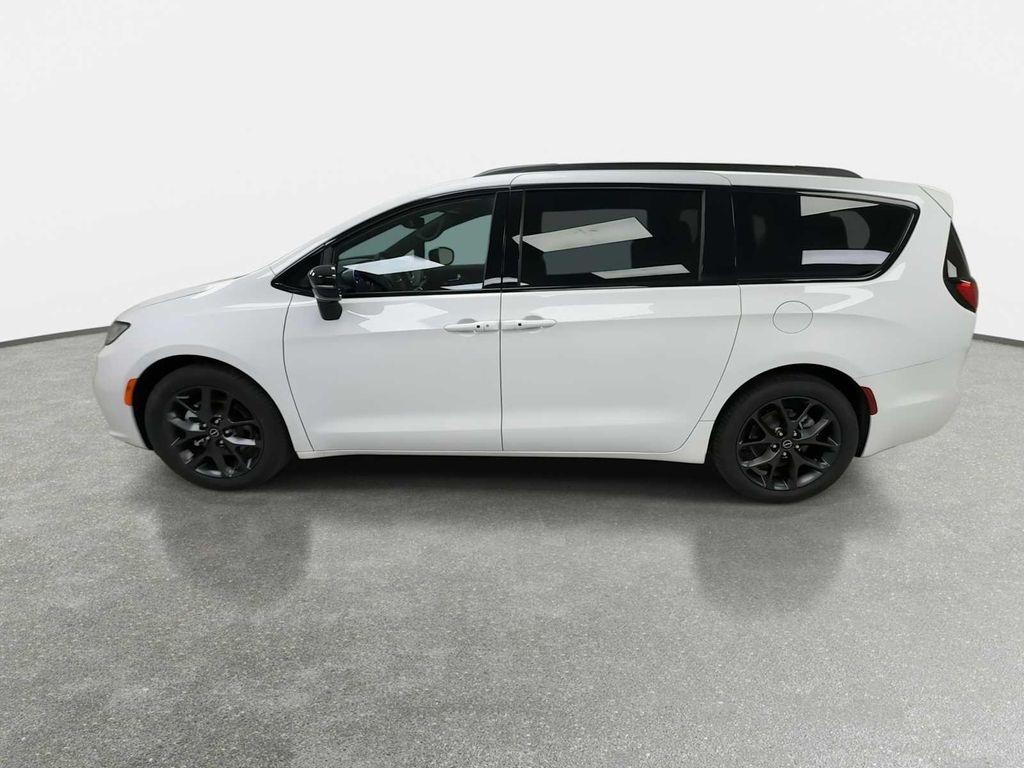new 2026 Chrysler Pacifica car, priced at $44,610